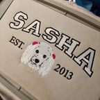 🐾 College with hyper-realistic embroidery 🧵
